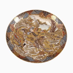 Piatto Meiji antico Satsuma in terracotta con guerrieri samurai, Giappone, fine XIX secolo