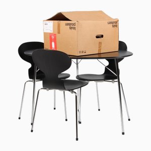 Mesa de comedor, sillas y lámpara en forma de huevo edición de aniversario atribuida a Arne Jacobsen para Fritz Hansen, década de 2000. Juego de 5