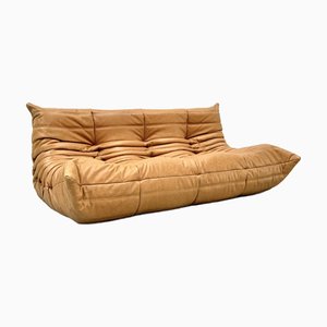 Divano a tre posti Togo in pelle color cammello, Francia, attribuito a Michel Ducaroy per Ligne Roset