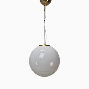 Lampada a sospensione sferica in vetro di Murano con dettagli in ottone, Italia, anni '70