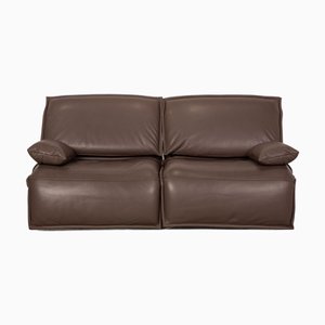 Free Motion Epiq Zwei-Sitzer Ledersofa in Braun Taupe von Koinor