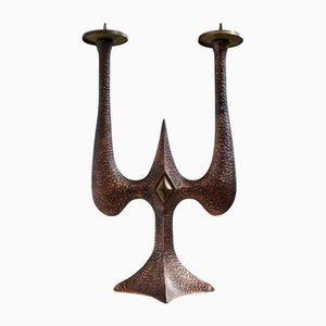 Candelabro brutalista de cobre y latón, años 60