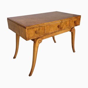 Rechteckiger englischer Art Deco Schreibtisch aus Nussholz von Hille of London, 1920er