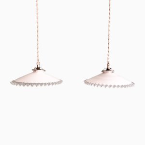 Lampade a sospensione Art Déco in vetro opalino bianco, anni '20-'30, set di 2