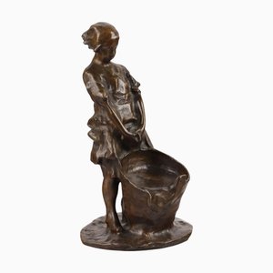 Scultura lavandaia in bronzo di Elia Sala