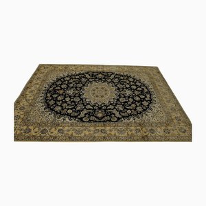 Orientalischer Teppich aus Wolle und Seide