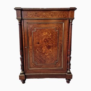 Antiker Schrank mit Marmor