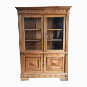 Antike französische Louis XVI Vitrine aus Nussholz, 1890er