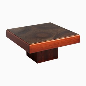 Tavolino da caffè brutalista con ripiano in rame e base in legno, anni '70