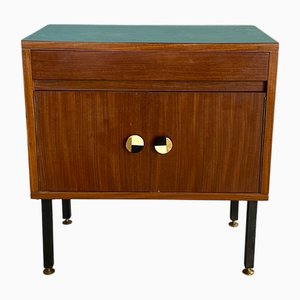 Comodino vintage con ripiano in formica blu petrolio e piedini in ottone, Italia
