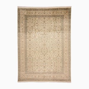 Noble Middle Eastern Rug in Kashmir Silk