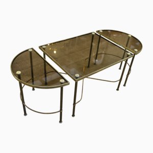 Mesa de centro tripartita de latón y vidrio de Maison Bagues, Francia, años 60. Juego de 3