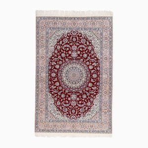 Orientalischer Nain Teppich mit Blumenmuster