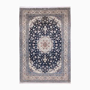 Nain Teppich mit Blumenmuster im Nahen Osten