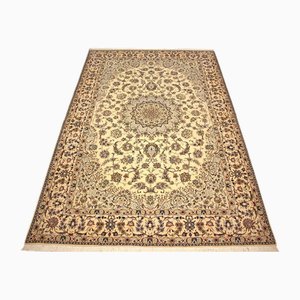 Alfombra Nain de lana tejida a mano