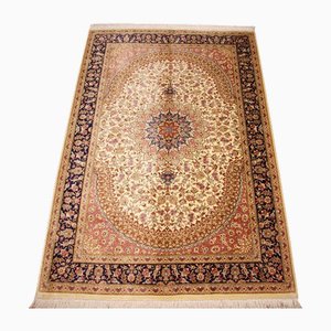 Alfombra Qom de seda tejida a mano