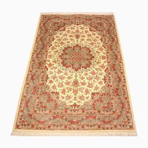 Alfombra Qom de seda tejida a mano