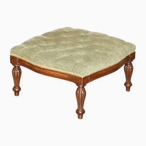 Ottomana Chesterfield vintage con cornice in legno e velluto verde