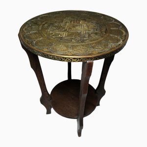 Table d'Appoint d'École d'Amsterdam avec Plateau en Laiton Gravé et Structure en Bois, 1930s