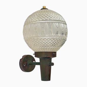 Lámpara de fachada para exteriores Mid-Century de cobre y vidrio, Suecia, años 60