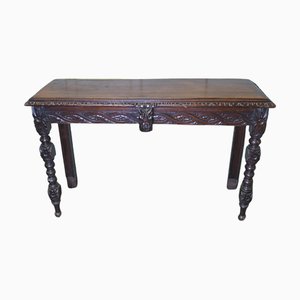 Mesa de recibidor gótica de roble tallado
