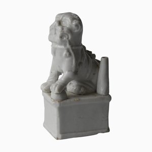 Portaincensi Kangxi Blanc de Chine in porcellana con leone, Cina, XVIII secolo