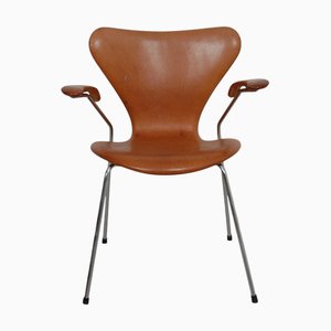 3207 Armlehnstuhl aus patiniertem cognacfarbenem Leder von Arne Jacobsen, 1980er
