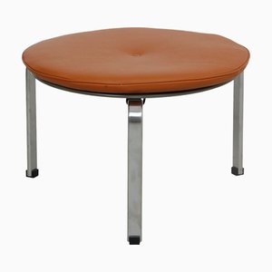 Sgabello PK33 in pelle di bisonte color cognac di Poul Kjærholm, inizio XXI secolo