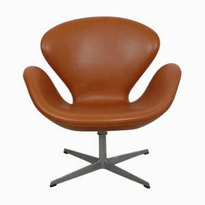Vintage Swan Chair aus Cognacfarbenem Classic Leder von Arne Jacobsen, 1970er