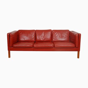 Drei-Sitzer 2333 Sofa aus rotem Leder von Børge Mogensen, 2000er