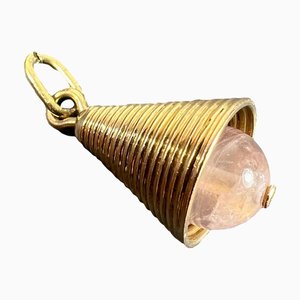 Gerippte Glocke aus 18 Karat Gelbgold mit Rose Quartz Bead Charm Anhänger, 1960er