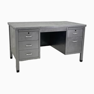 Vintage Art Metall Schreibtisch aus poliertem Stahl mit doppeltem Sockel