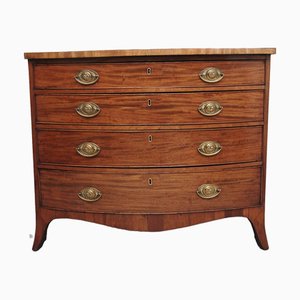 Mahagoni Kommode mit Bugfront, 1820er