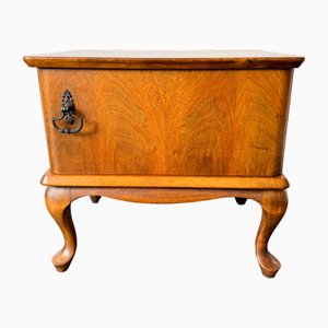 Mid-Century Nachttisch aus Holz & Queen Anne Beinen, 1960er
