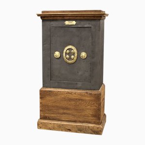 Cassaforte vintage in ferro