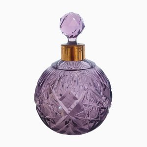 Lila Handgeschliffene Parfümflasche aus Glas & Messing, 1940er