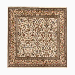 Hand-Knotted Rug in Virgin Wool