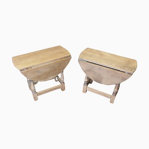Vintage Beistelltische aus Eiche, 1930, 2er Set