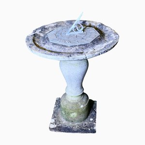 Bain d'Oiseaux en Pierre Sculptée avec Cadran Solaire, 1800s