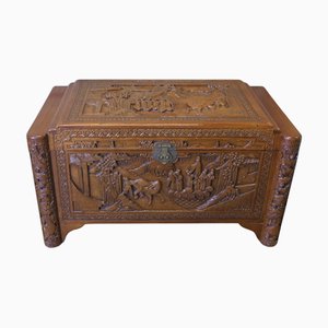 Commode Art Déco en Bois de Camphre Sculpté, 1920s