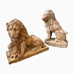 Antike Löwenskulpturen aus Terrakotta, 1880er, 2er Set