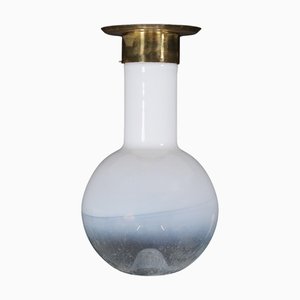 Lampada da soffitto Mid-Century moderna in vetro opalino e ottone, Italia, anni '70