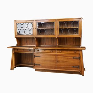 Brutalistischer monumentaler französischer Schrank & Schreibtisch aus Nussholz, 1950er