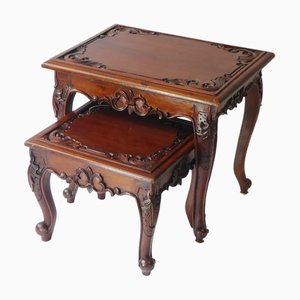 Asiatische Vintage Satztische aus geschnitztem Holz, 2er Set