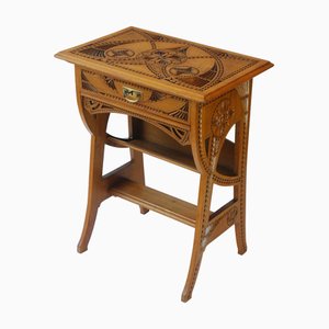 Tavolino antico in legno intagliato a mano, Olanda