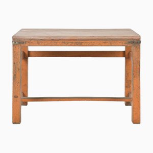 Mesa de centro de madera patinada en naranja