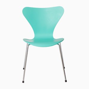 Silla Series 7 lacada en turquesa de Arne Jacobsen forl Fritz Hansen
