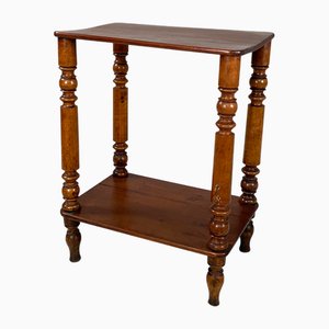Italienischer Couchtisch aus Holz mit verzierten Beinen, 1890er