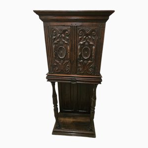 Alacena francesa de roble, siglo XVIII