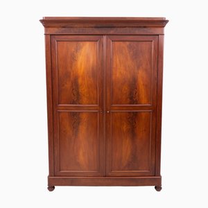 Armadio Biedermeier in noce, metà XIX secolo